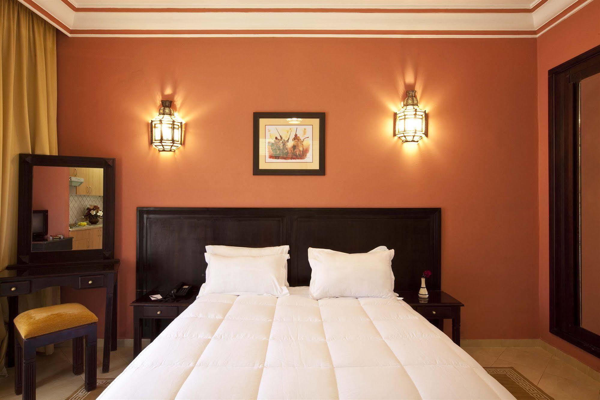 Mogador Menzah Appart Hotel Marrakesh Exterior photo